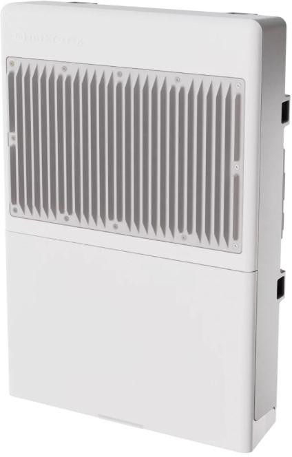 MikroTik CSS610-8P-2S+OUT outdoor switch PoE 8 portów gigabit 2x SFP+ UPS zewnętrzny IP54 — ujęcie 1